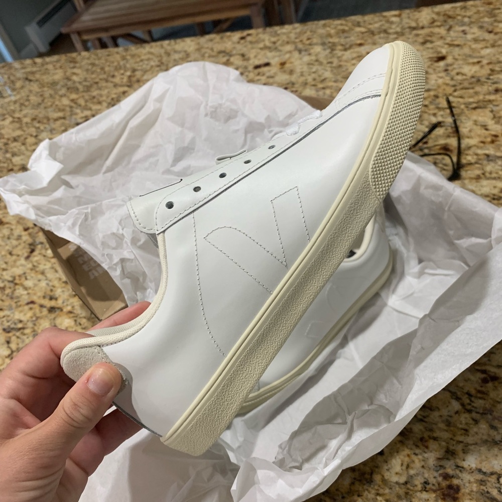 Veja Esplar Leather Sneakers - brand new